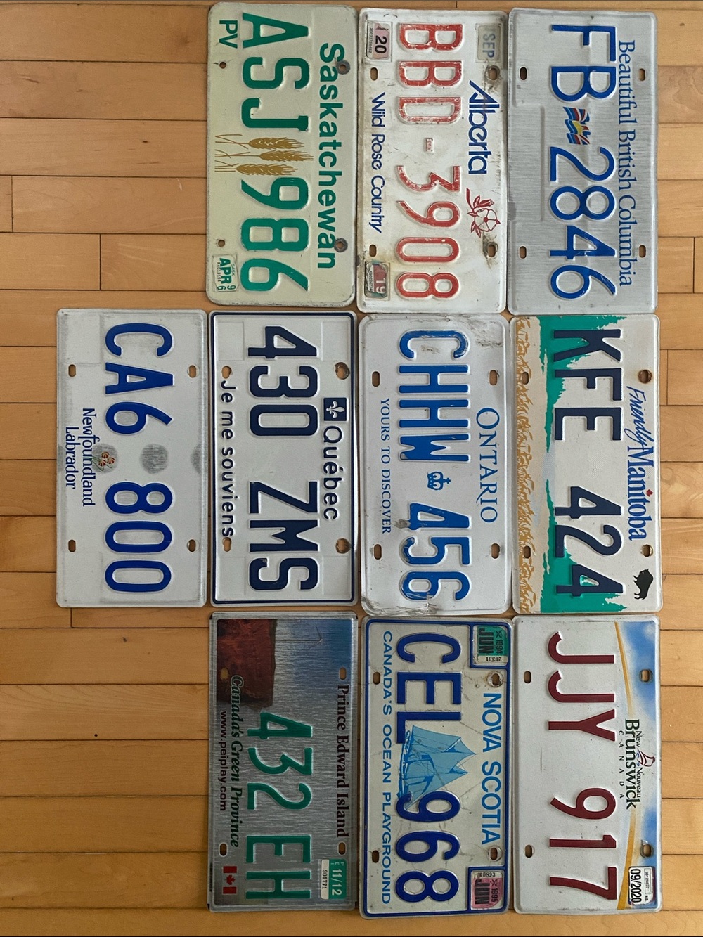 CANADA 10 PROVINCES QUEBEC ONTARIO ALBERTA LICENSE PLATE LOT OF 10